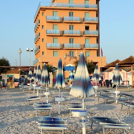 Abbazia Club Hotel Marotta Exterior foto