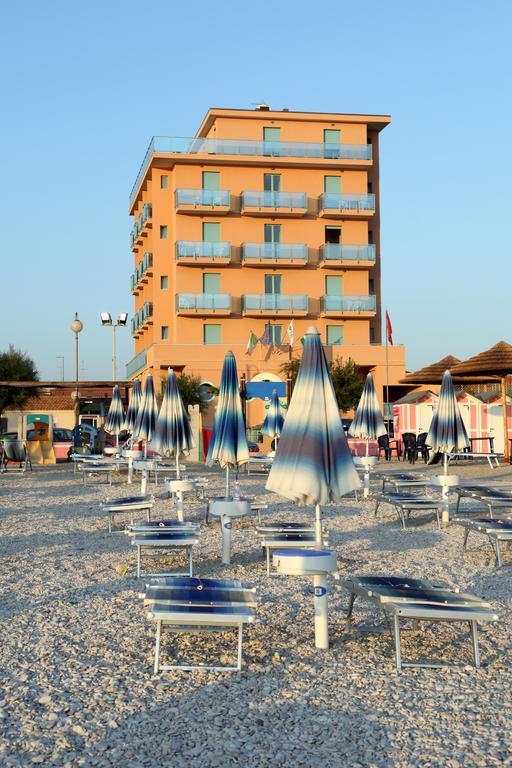 Abbazia Club Hotel Marotta Exterior foto